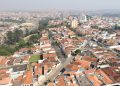 Cidade passa dos 400 casos com 26 mortes