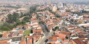 Cidade passa dos 400 casos com 26 mortes