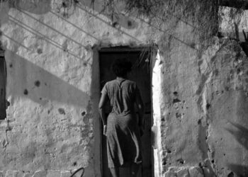 Vitrine – Exposição As Treze Luas