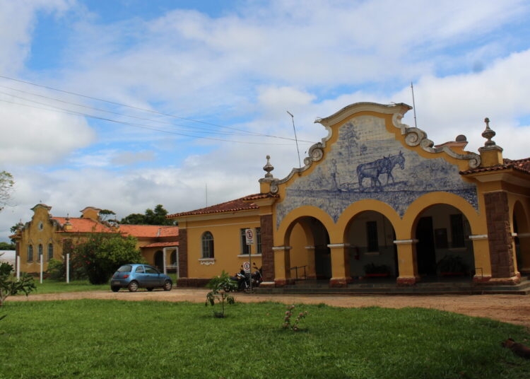 Etec Edson Galvão está com inscrições abertas em dois concursos para professores