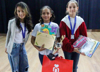 Alunos da rede municipal são premiados no 1º Concurso de Produção de Poesias