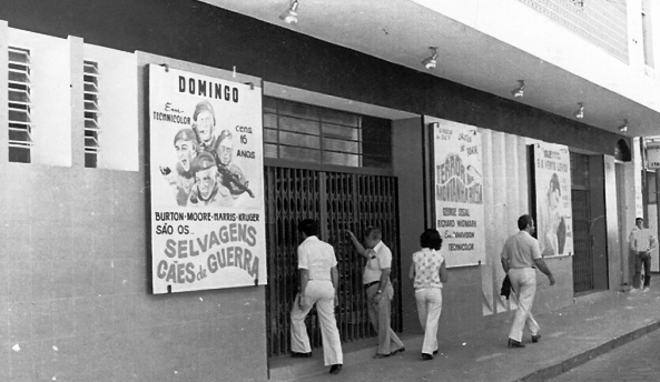 Filmes em Cartaz no Cine São Roque