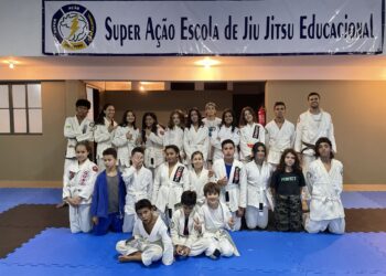Projeto social muda vida de jovens através do Jiu-Jitsu