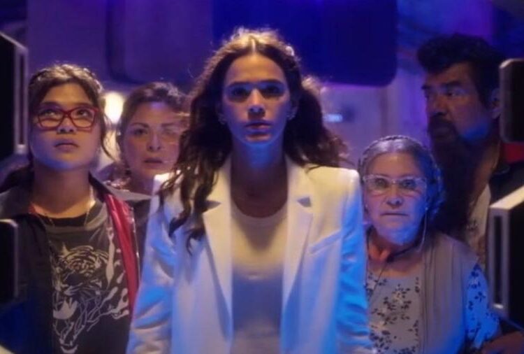 CHEQUEI on X: ☑️ Cinema! A atriz Bruna Marquezine é a 1ª protagonista  latina em um filme da DC Comics. Ela está no elenco de Besouro AZul. ✓Nos  melhores cinemas da cidade.
