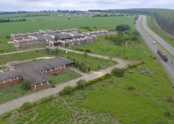 Prefeitura cede área e prédios para instalação de indústria