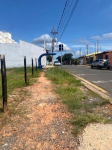 Ponto de ônibus também é alvo de críticas. Foto - Arquivo pessoal