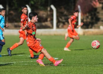Itapetiningano conquista bolsa atleta para estudos