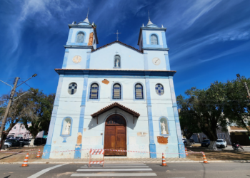 A Prefeitura ressalta que a responsabilidade de reforma e manutenção do templo pertence à Diocese de Itapetininga.