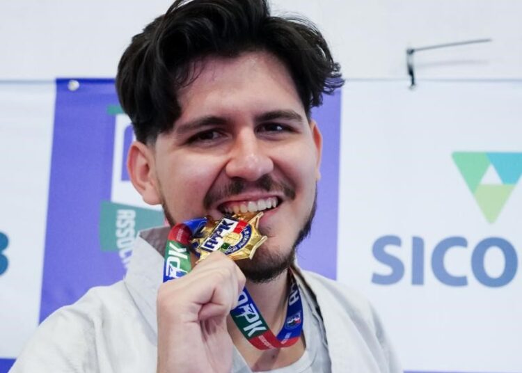 Fernando Martínez revela como o karatê fortalece a disciplina