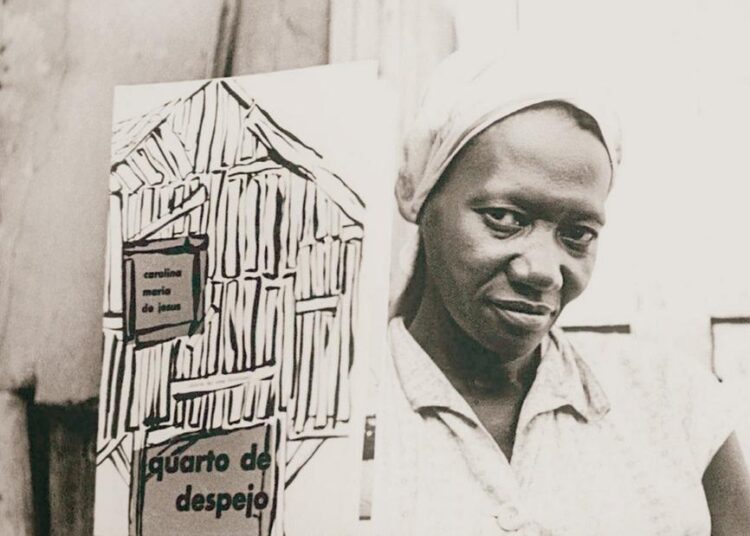 “Quarto de despejo: diário de uma favelada”, de Carolina Maria de Jesus