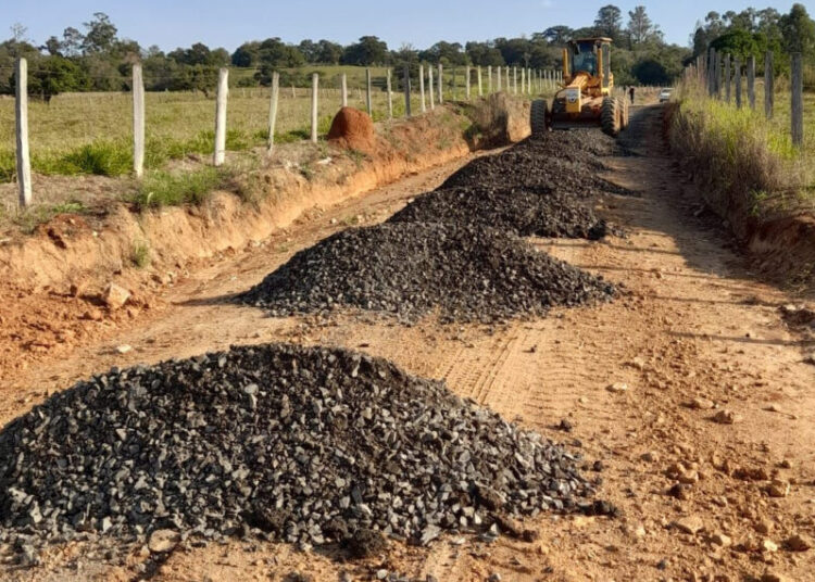 estrada pedra licitação