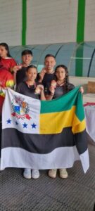 Atletas da Natação de Itapetininga sobem ao pódio nos Jogos Regionais e conquistam o Bronze no Nado Medley Equipe 2