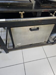 Itapetininga - EMEF Professora Jandyra Vieira Marcondes - Forno danificado