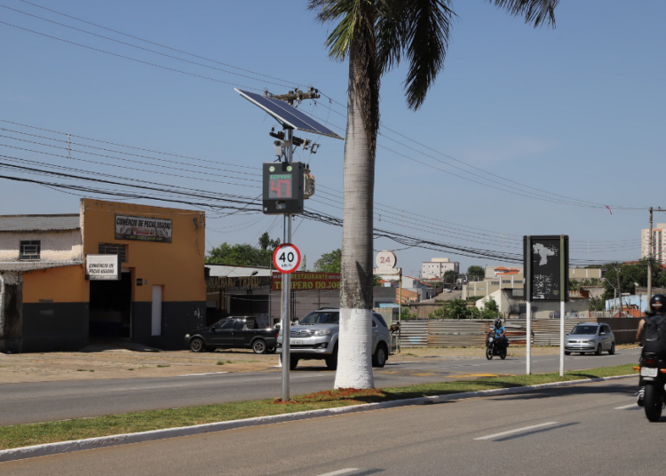 Lombadas eletrônicas seguem sem previsão de multas em Itapetininga