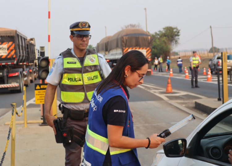 Mais de 1,8 mil motoristas são fiscalizados em operação contra embriaguez ao volante em Itapetininga