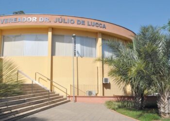 Câmara de São Roque abre concurso com salários até R$ 12,8 mil