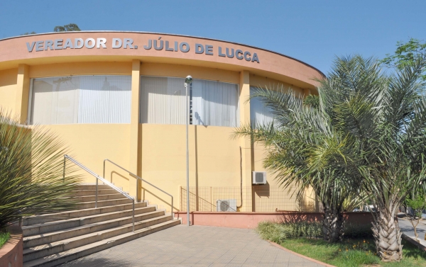 Câmara de São Roque abre concurso com salários até R$ 12,8 mil