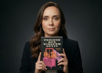 Escritora transforma vivências da maternidade atípica em livro de terror psicológico