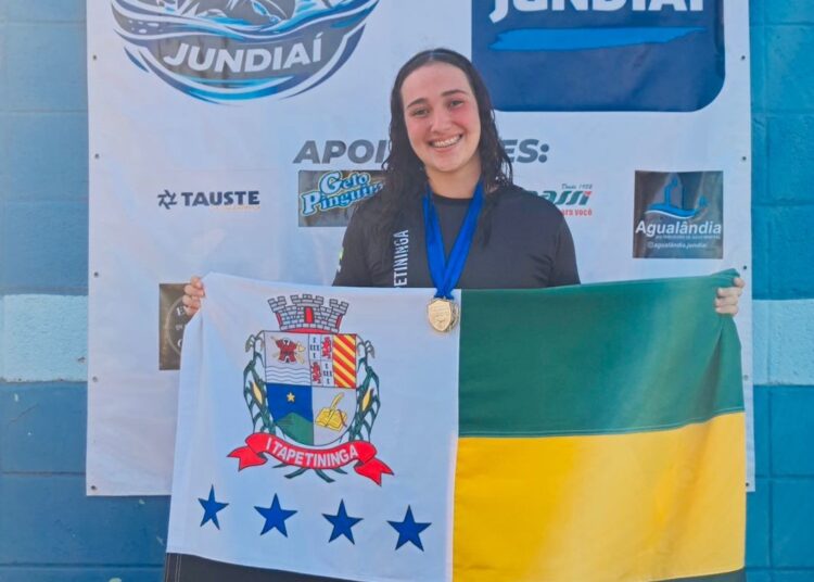 Nadadora de Itapetininga sobe ao pódio no Torneio Regional em Jundiaí