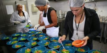 Escolas estaduais abrem inscrições para alimentação durante férias de julho