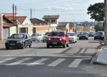 Frota de veículos cresce oito vezes mais que a população em Itapetininga